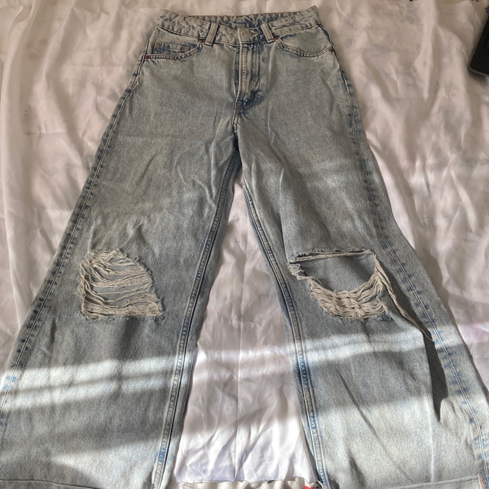 Divided H and M Wide Flare Light Blue Jeans | Size Women’s US 0 / EUR 32